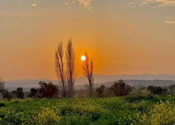 A Fascinating Toscana_Like Home In Urla